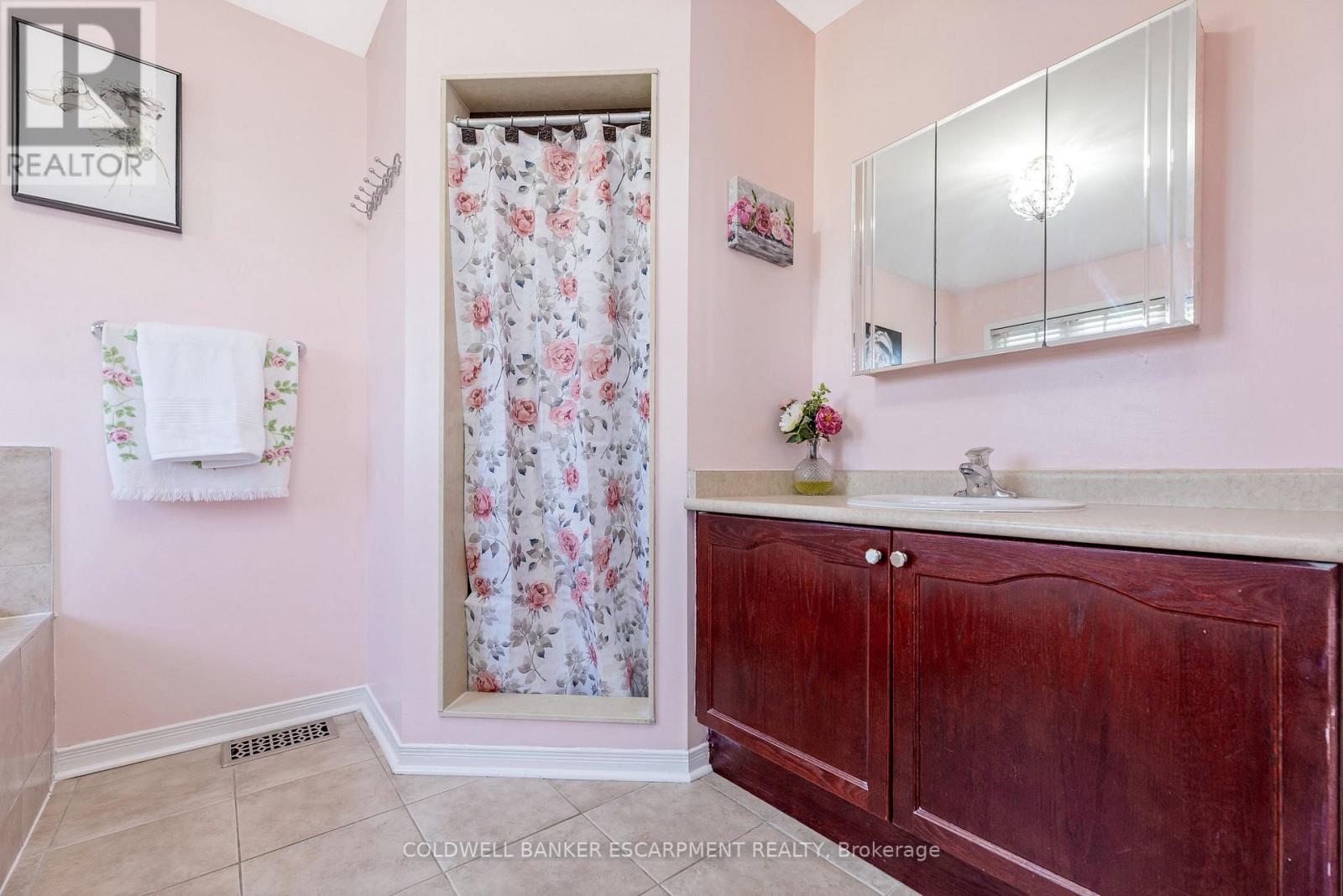 602 Yates Drive, Milton, Ontario  L9T 7R1 - Photo 26 - W12149344