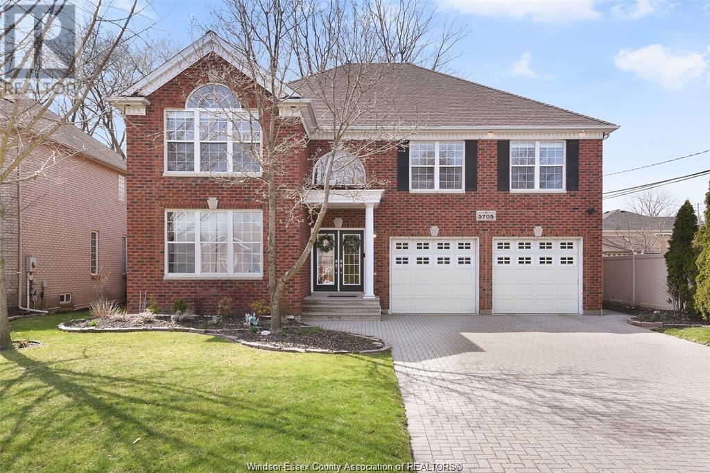 5705 WAYNE STREET, LaSalle, Ontario