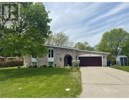 1377 OXFORD AVENUE, Kingsville, Ontario