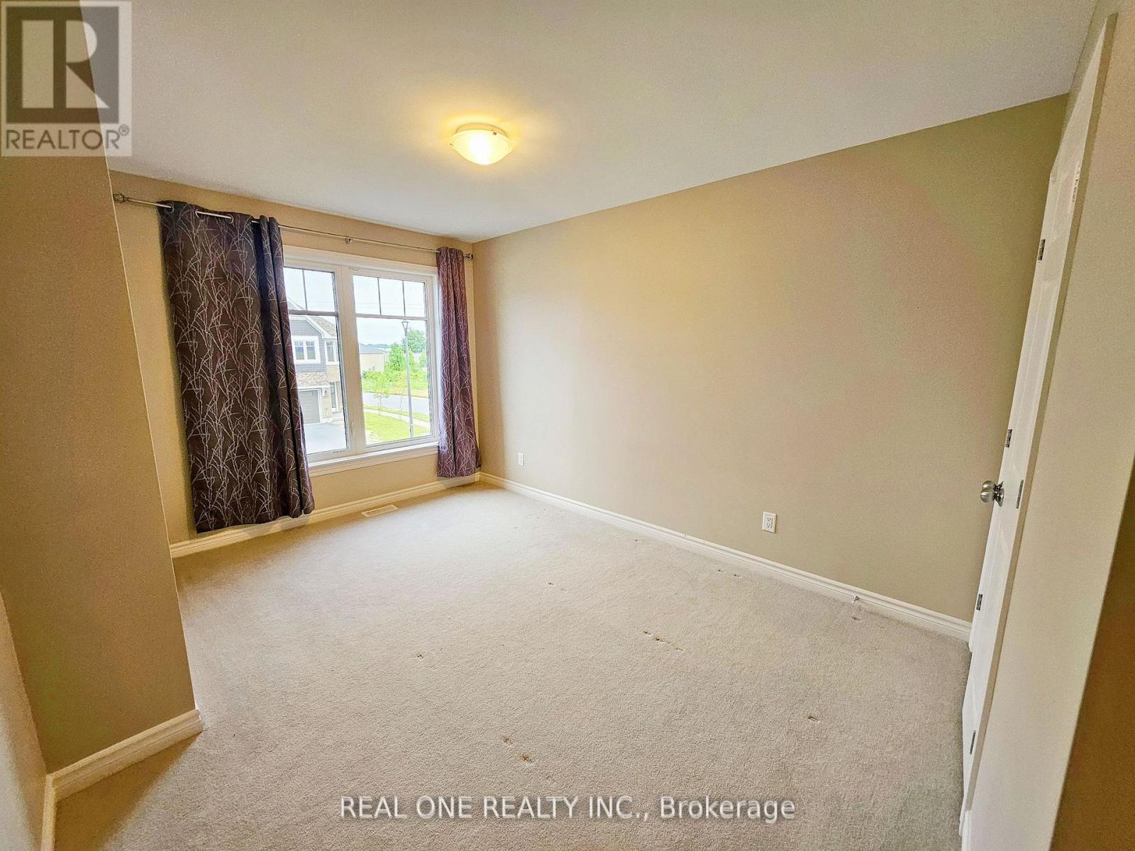 1103 Barrow Avenue, Kingston, Ontario  K7M 0G5 - Photo 11 - X12149340