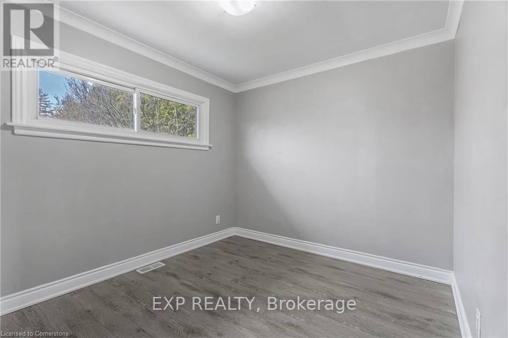 494 East 37th Street, Hamilton, Ontario  L8V 4B9 - Photo 14 - X12149342