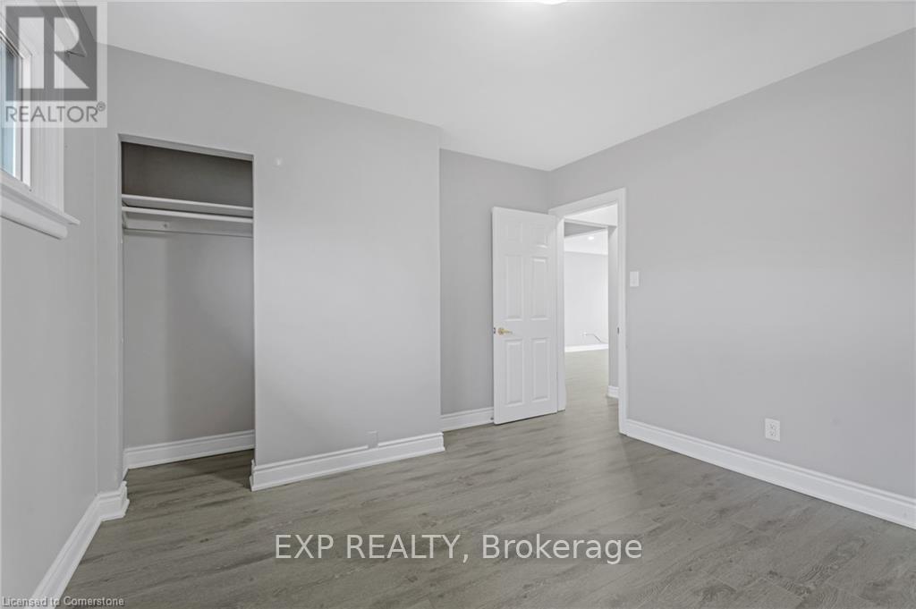 494 East 37th Street, Hamilton, Ontario  L8V 4B9 - Photo 17 - X12149342