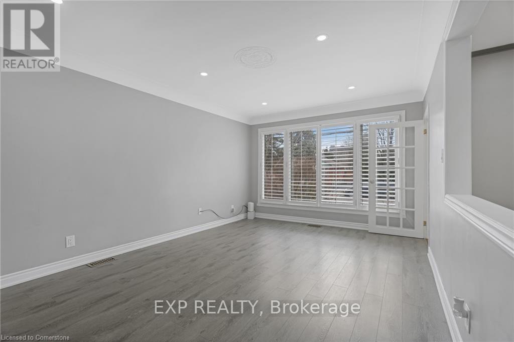 494 East 37th Street, Hamilton, Ontario  L8V 4B9 - Photo 7 - X12149342