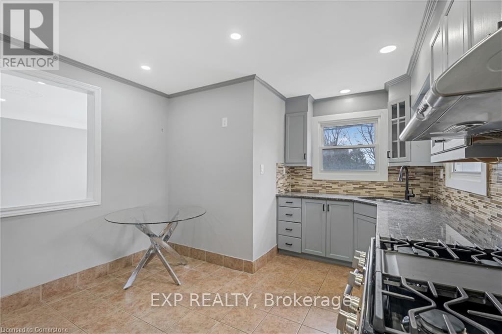 494 East 37th Street, Hamilton, Ontario  L8V 4B9 - Photo 9 - X12149342