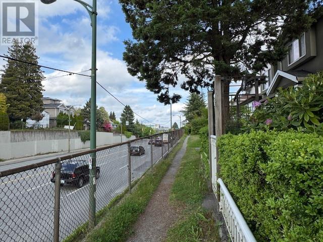 56 W 41st Avenue, Vancouver, British Columbia  V5Y 2R9 - Photo 3 - R3002392