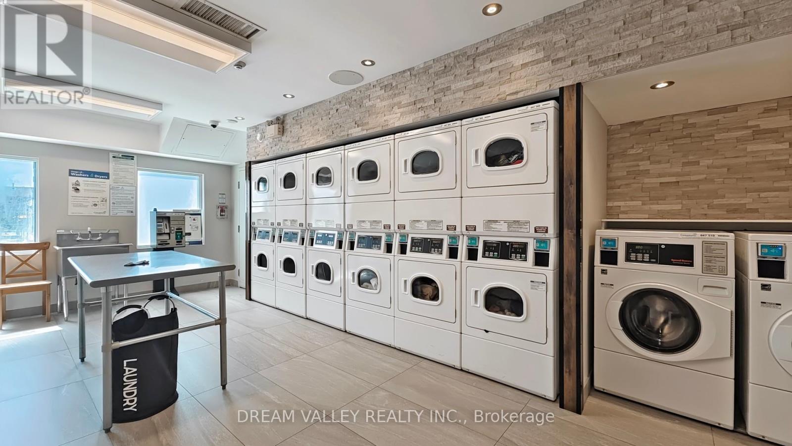 1102 - 2900 Battleford Road, Mississauga, Ontario  L5N 2V9 - Photo 25 - W12141751