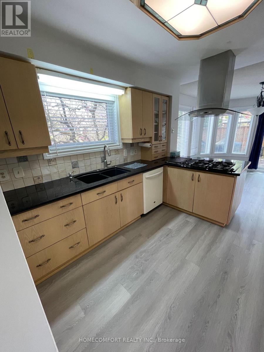 6704 Tenth Line W, Mississauga, Ontario  L5N 5L4 - Photo 6 - W12149375