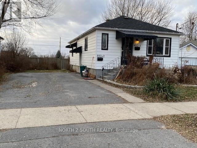LOWER - 892 VICTORIA STREET, Kingston, Ontario