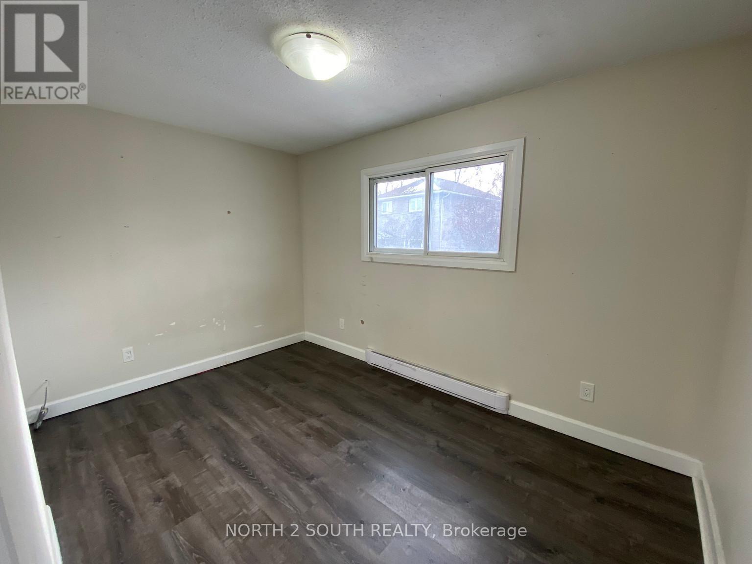 Upper - 34 Greer Street, Kingston, Ontario  K7K 2V9 - Photo 10 - X12149381