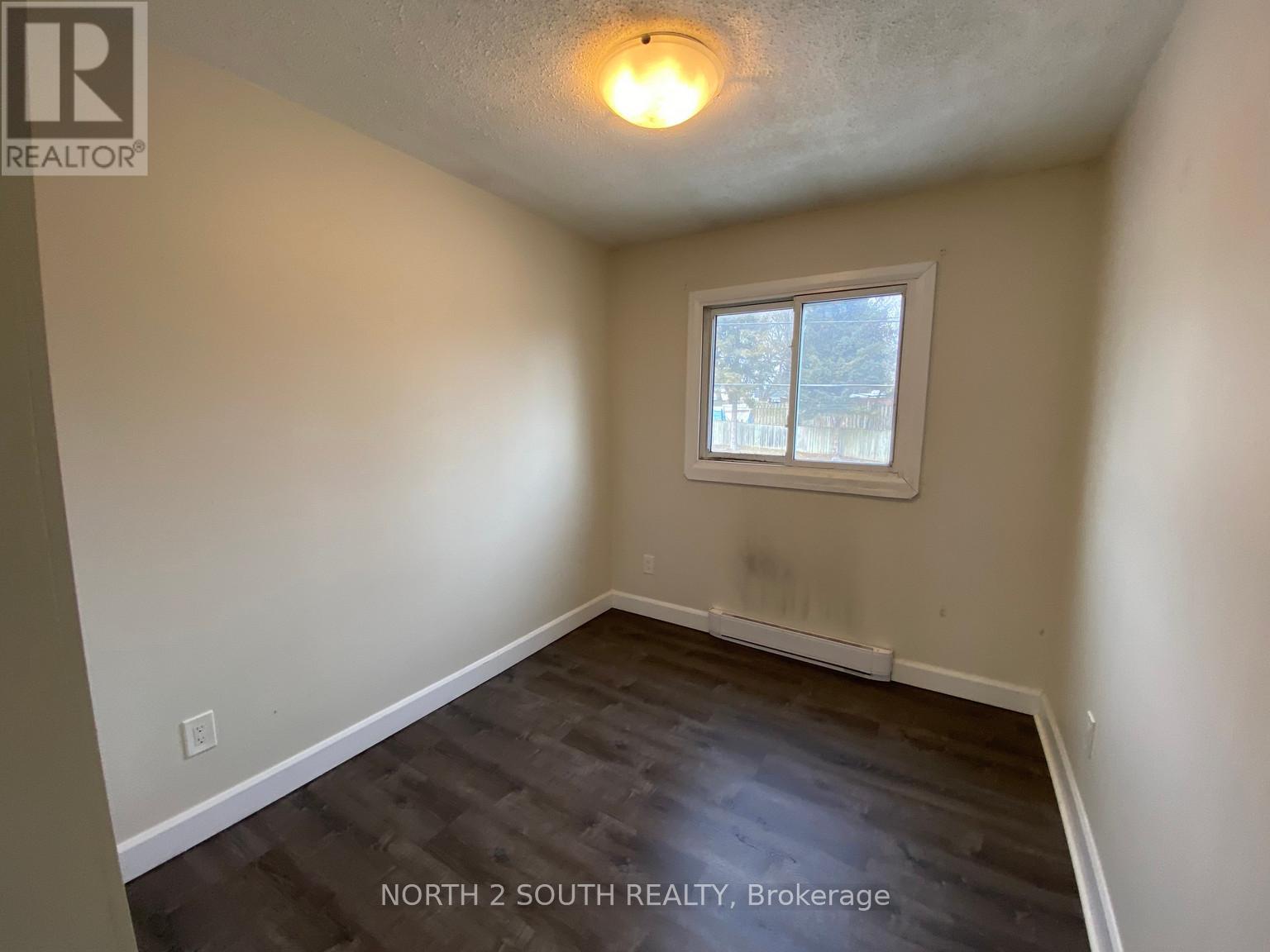 Upper - 34 Greer Street, Kingston, Ontario  K7K 2V9 - Photo 12 - X12149381