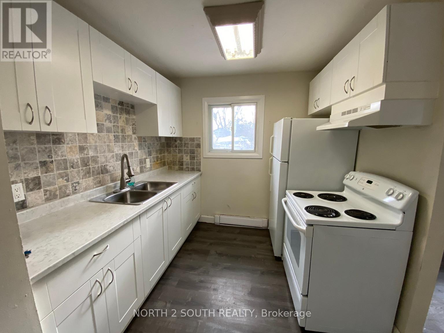 Upper - 34 Greer Street, Kingston, Ontario  K7K 2V9 - Photo 3 - X12149381