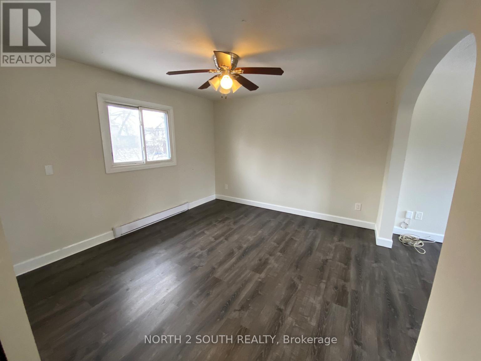 Upper - 34 Greer Street, Kingston, Ontario  K7K 2V9 - Photo 7 - X12149381