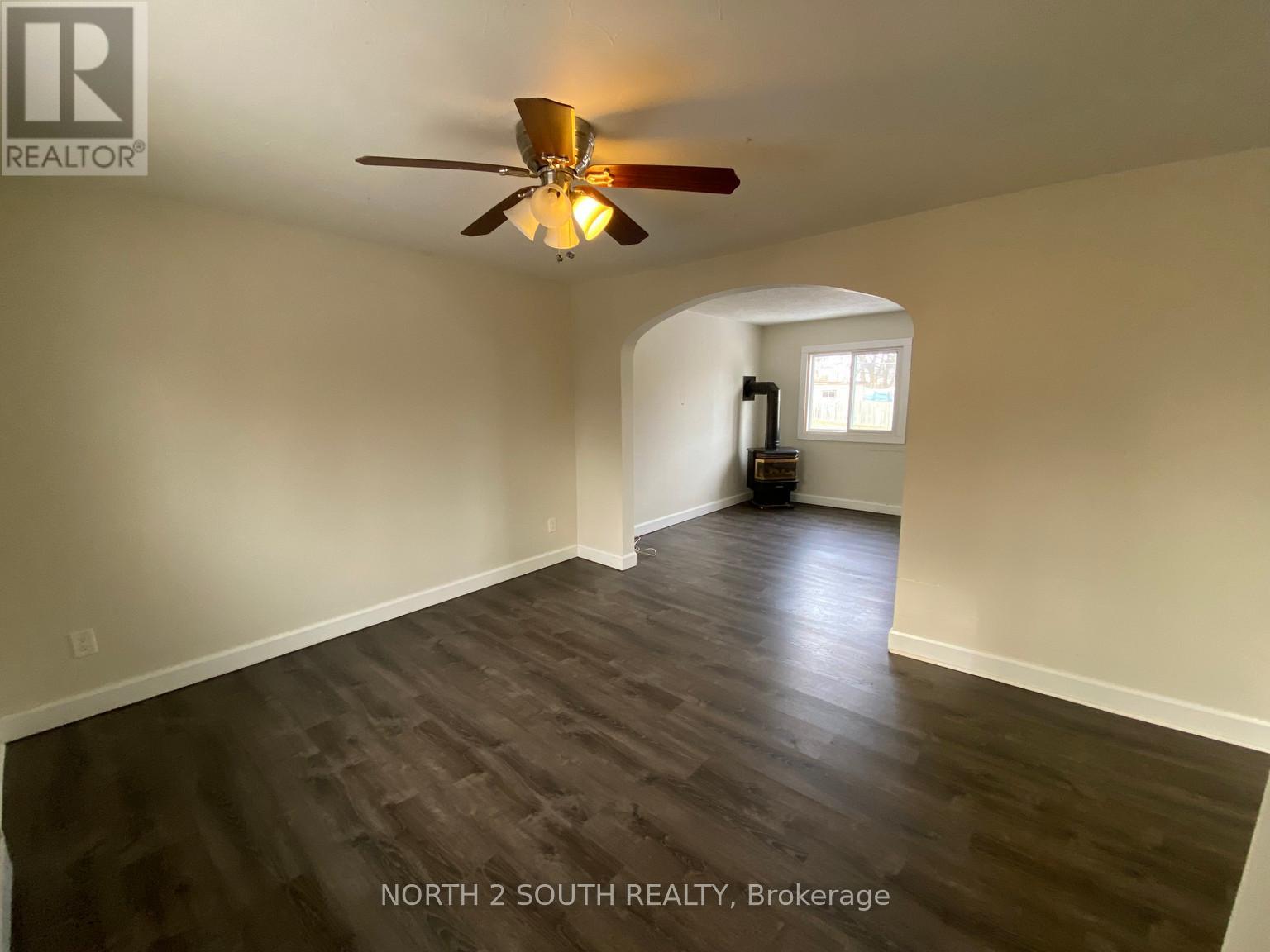 Upper - 34 Greer Street, Kingston, Ontario  K7K 2V9 - Photo 8 - X12149381