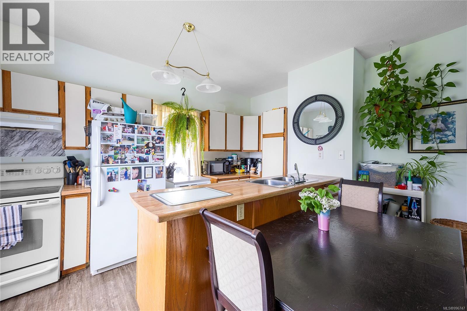 532 Prideaux St, Nanaimo, British Columbia  V9R 2N7 - Photo 3 - 996747