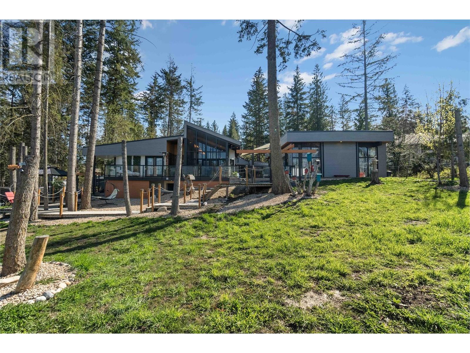191 25 Street NE, Salmon Arm, BC V1E2A8