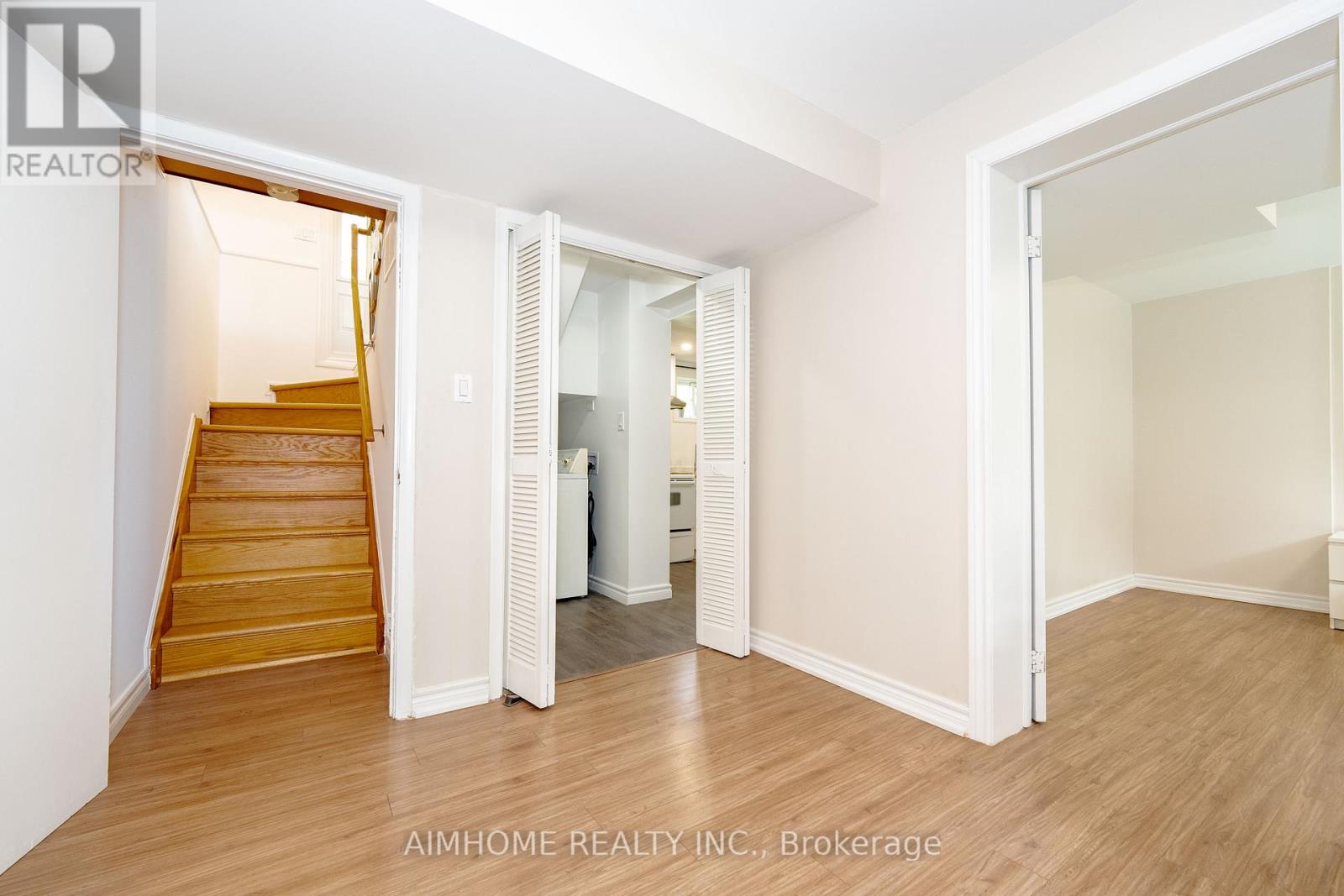145 Sloane Avenue, Toronto (Victoria Village), Ontario  M4A 2B8 - Photo 23 - C12149397
