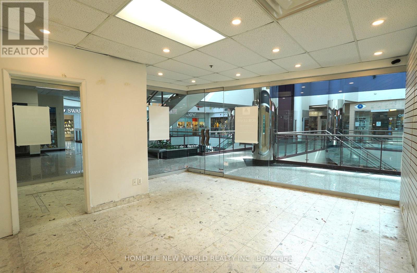207 - 550 Highway 7 E, Richmond Hill (Beaver Creek Business Park), Ontario  L4B 3Z4 - Photo 3 - N12149400