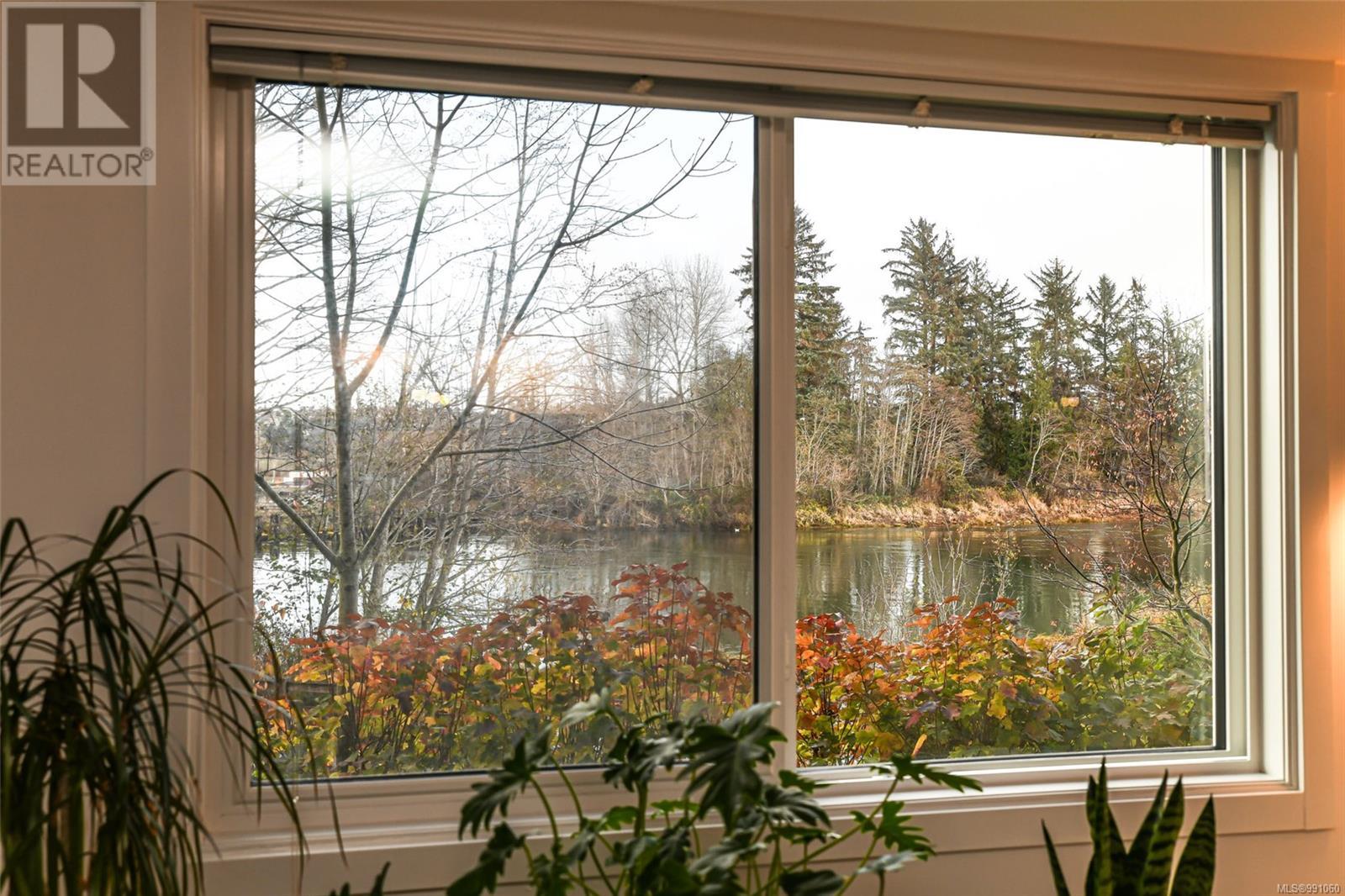 Property at 108 1944 Riverside Lane image 4