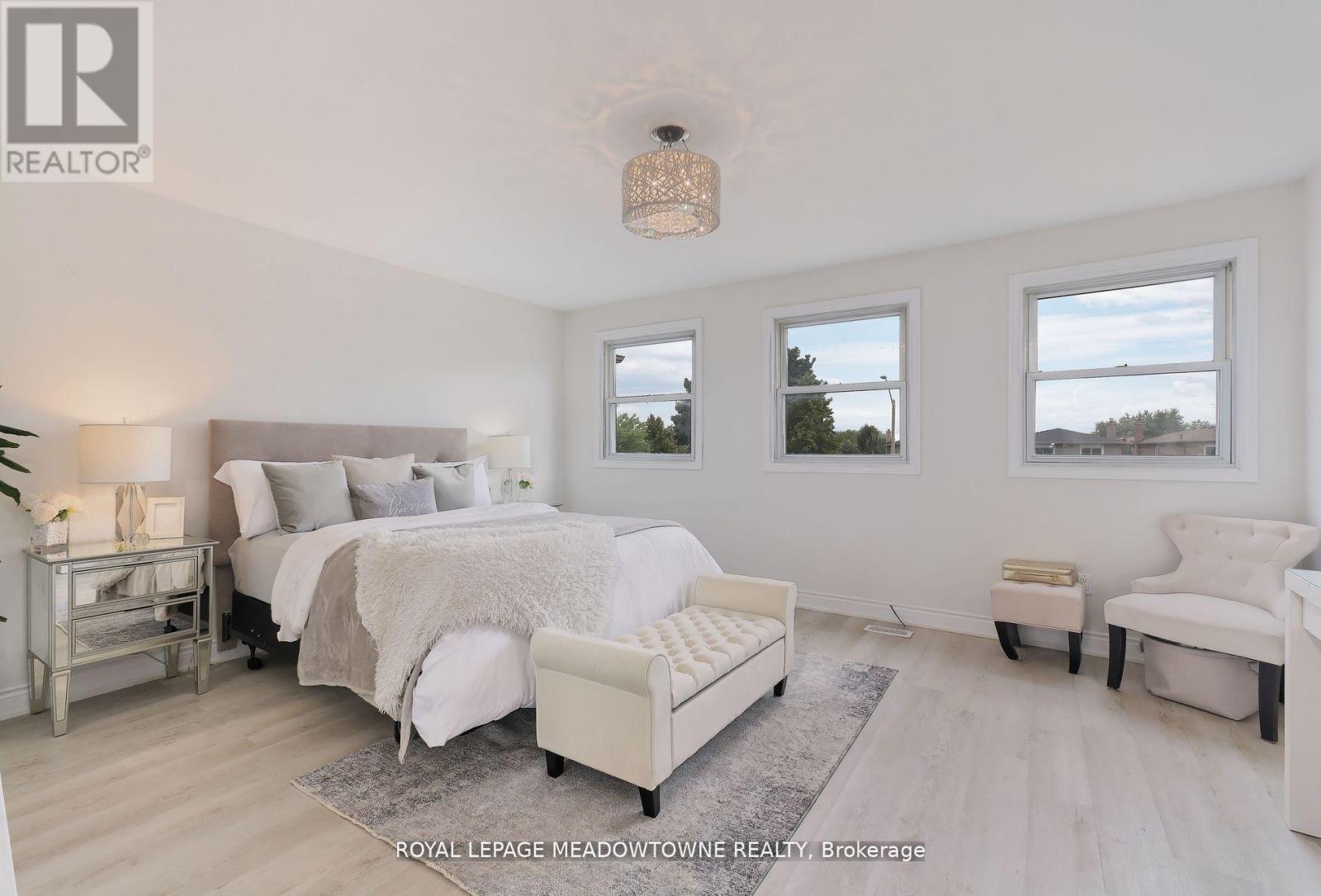 4320 Shelby Crescent, Mississauga, Ontario  L4W 3T3 - Photo 21 - W12149409