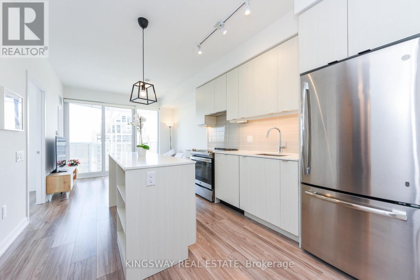 2505 - 4065 Confederation Parkway, Mississauga (City Centre), Ontario  L5B 0L4 - Photo 13 - W12149415