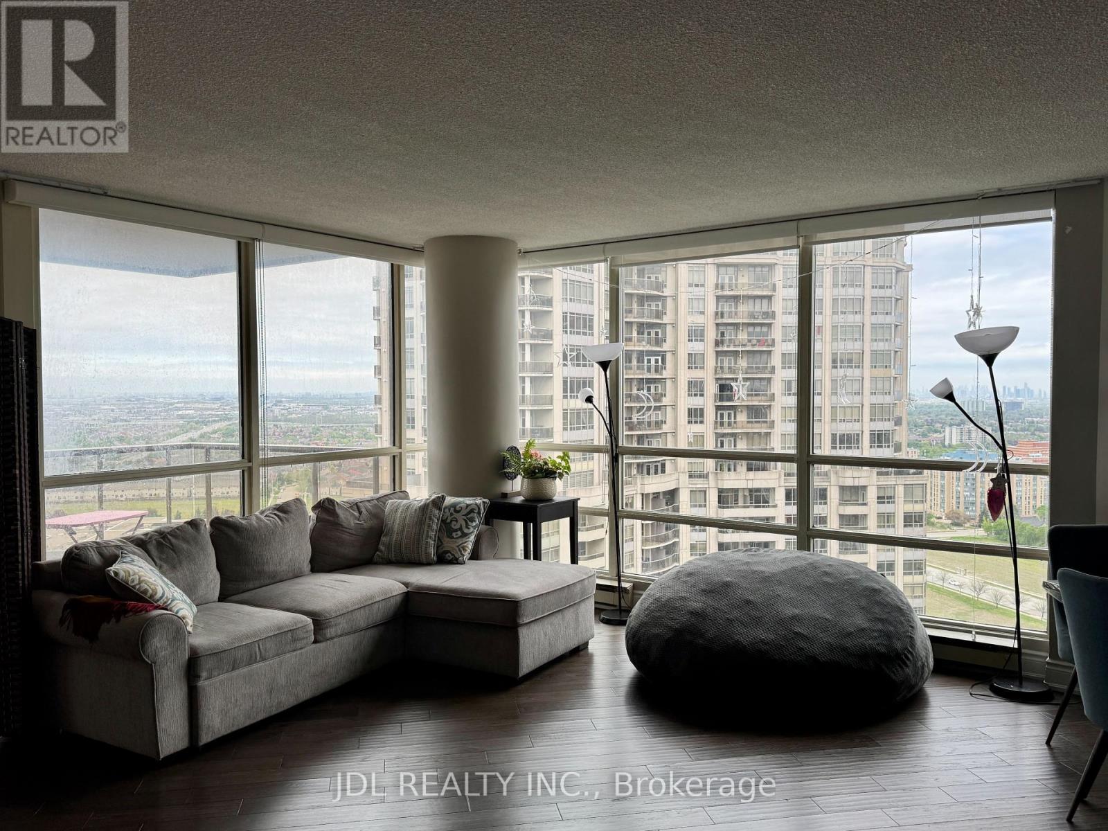 2810 - 45 Kingsbridge Garden Circle, Mississauga (Hurontario), Ontario  L5R 3K4 - Photo 15 - W12149424