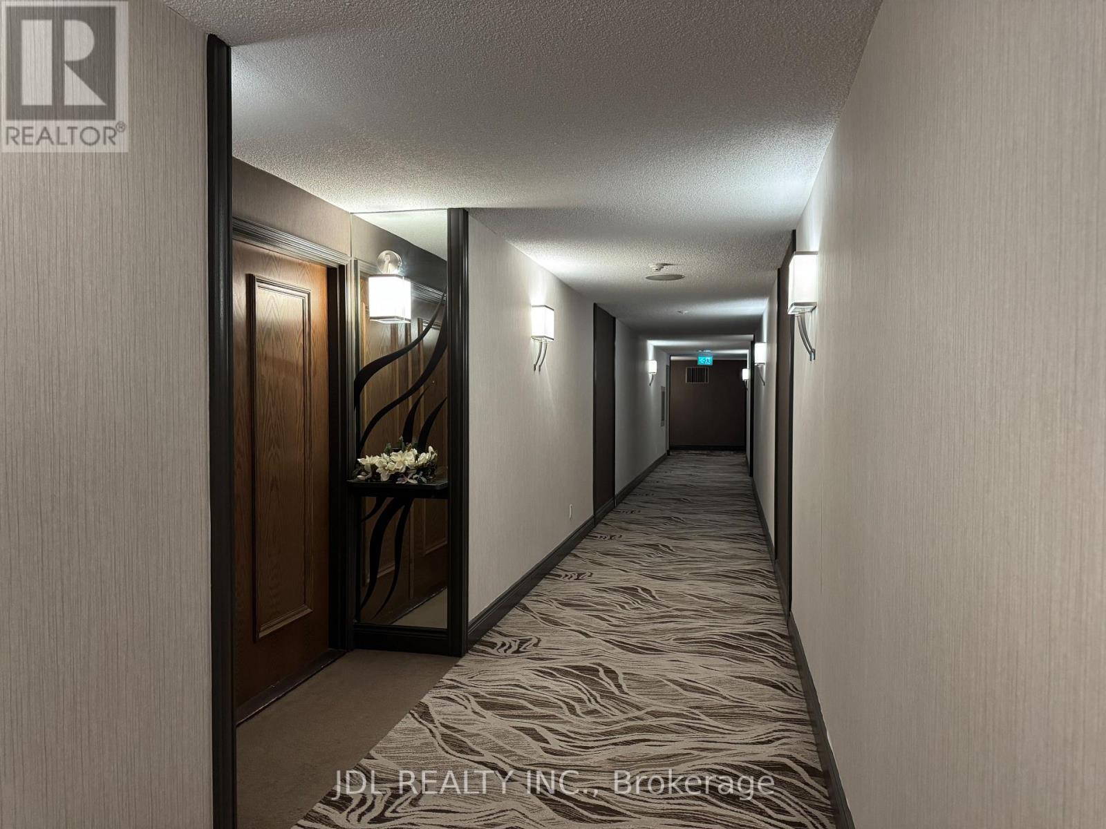 1910 - 45 Kingsbridge Garden Circle, Mississauga, Ontario  L5R 3K4 - Photo 11 - W12149425