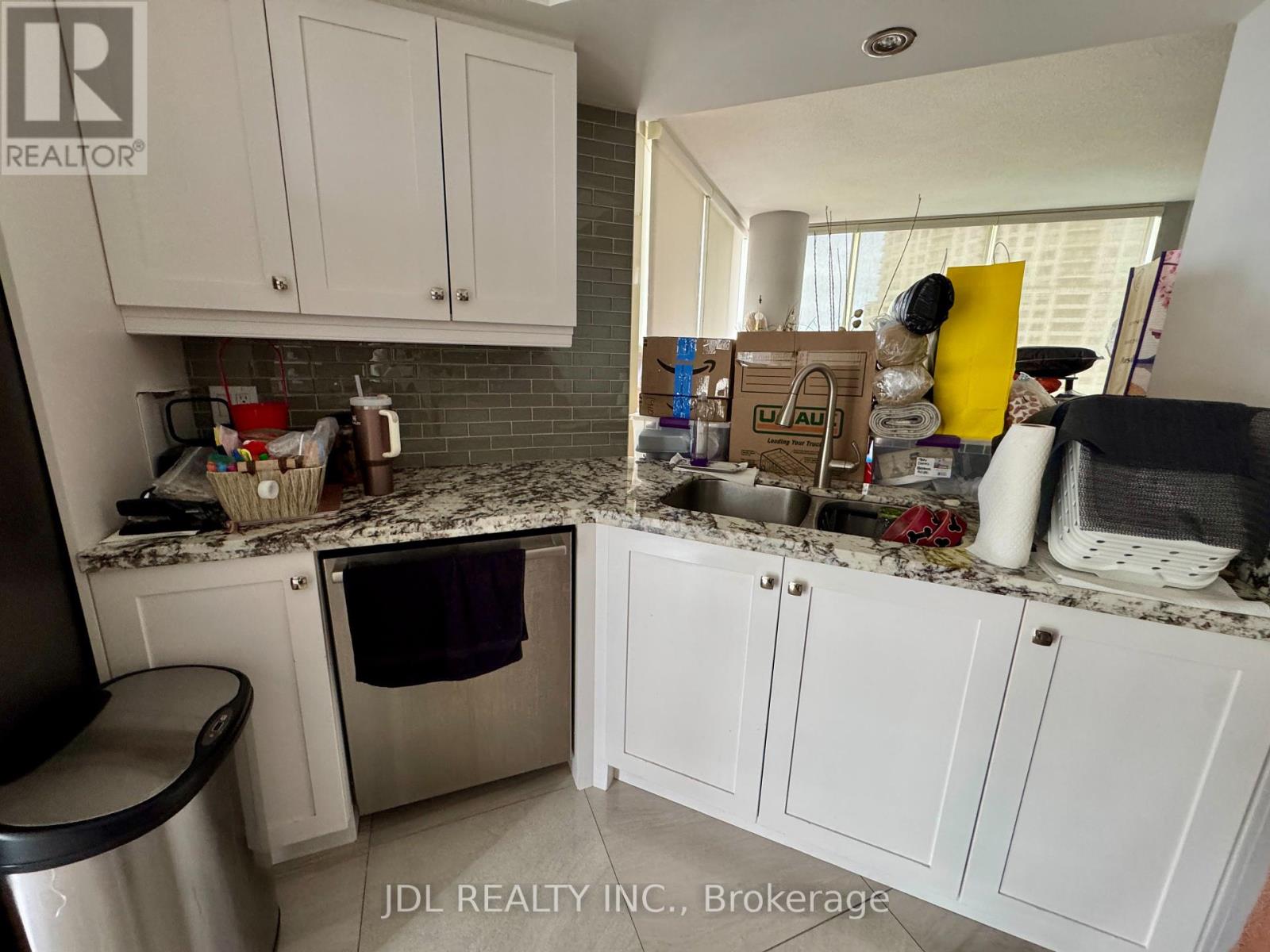 1910 - 45 Kingsbridge Garden Circle, Mississauga, Ontario  L5R 3K4 - Photo 16 - W12149425