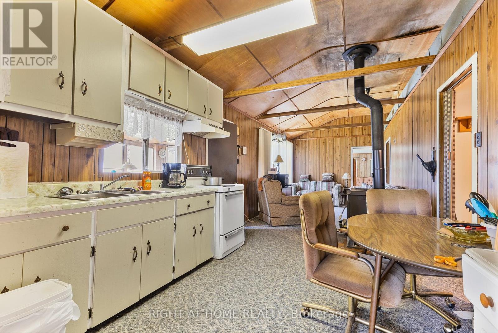 194 Mcguire Beach Road, Kawartha Lakes (Carden), Ontario  K0M 2B0 - Photo 14 - X12149426