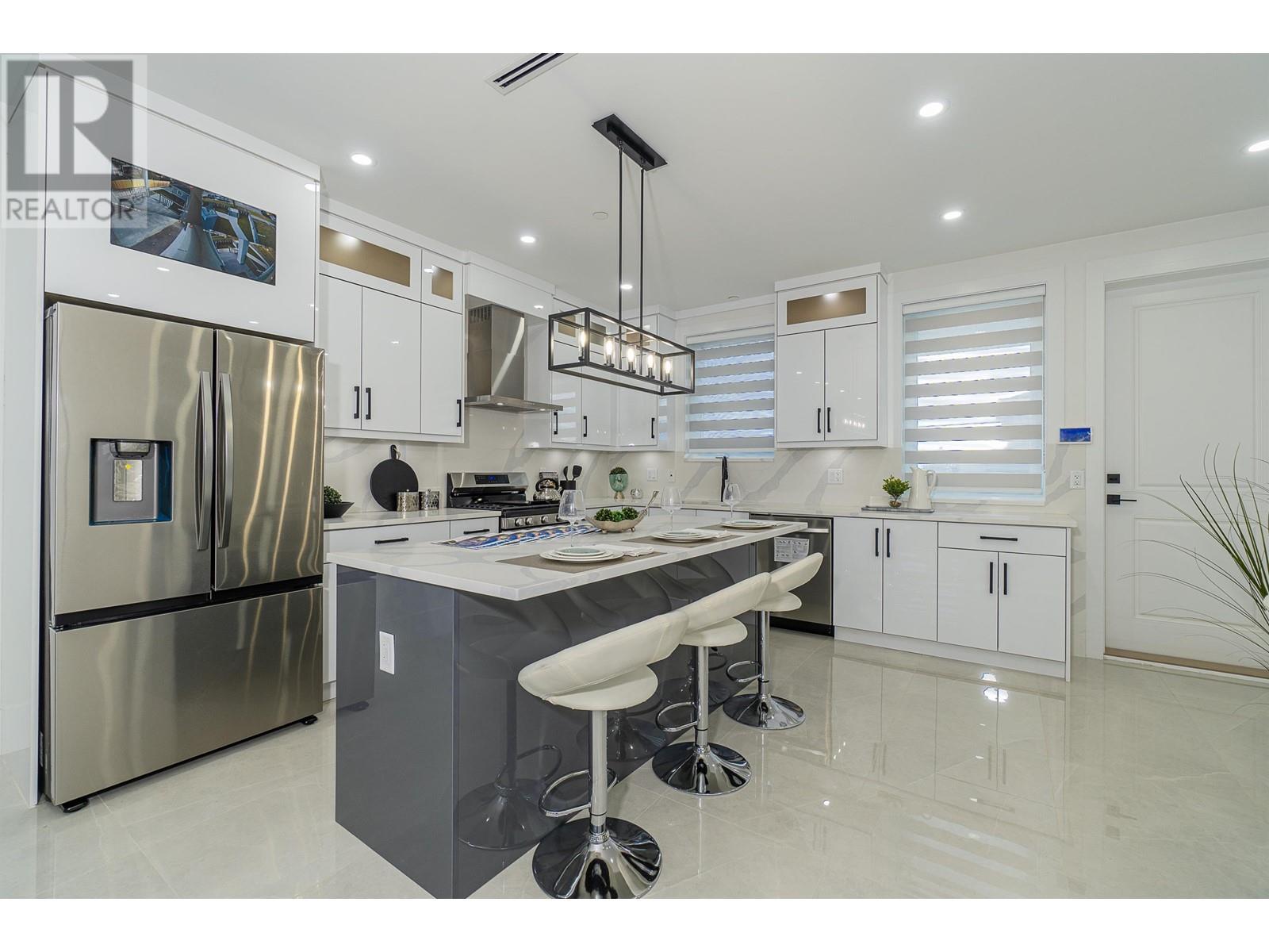 Listing Picture 6 of 13 : 2790 E 49TH AVENUE, Vancouver / 溫哥華 - 魯藝地產 Yvonne Lu Group - MLS Medallion Club Member