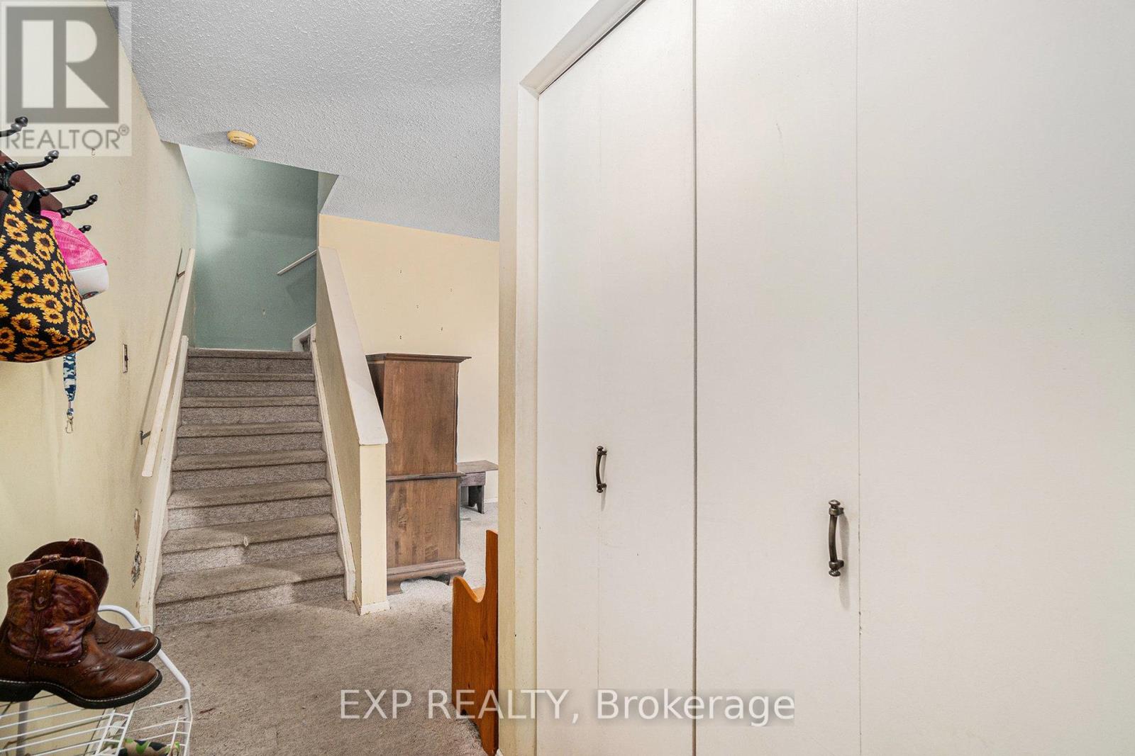 983 Mackenzie Road, Prescott, Ontario  K0G 1T0 - Photo 3 - X12149445