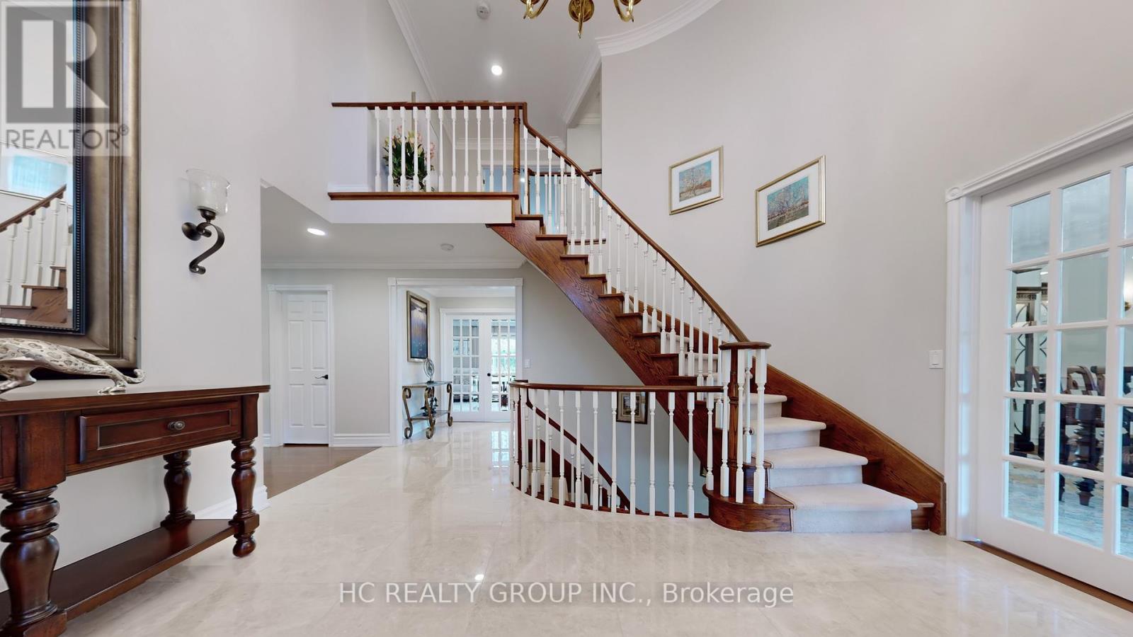 2 Glenridge Drive, Markham, Ontario  L6C 1A1 - Photo 5 - N12149452
