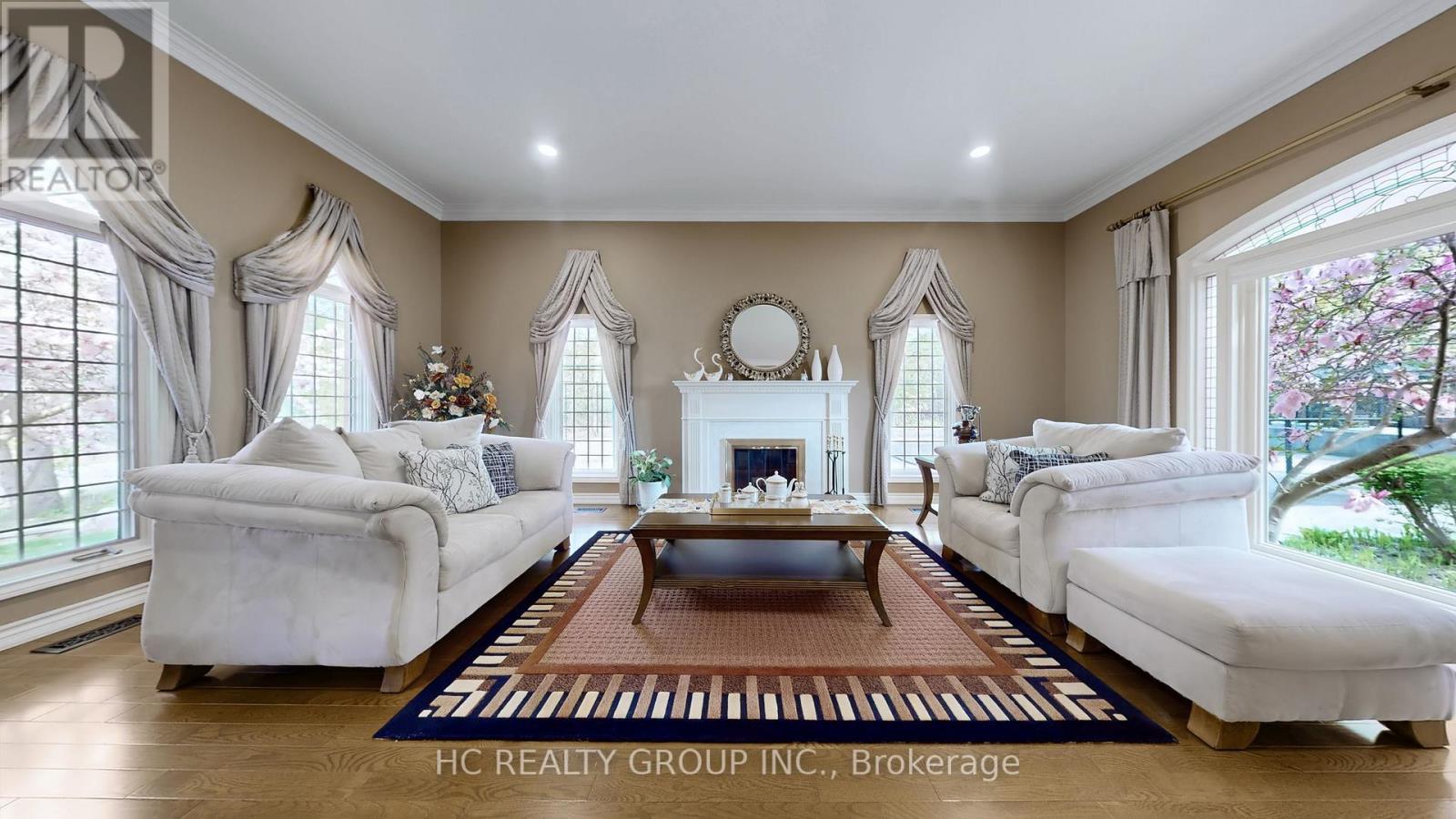 2 Glenridge Drive, Markham, Ontario  L6C 1A1 - Photo 6 - N12149452