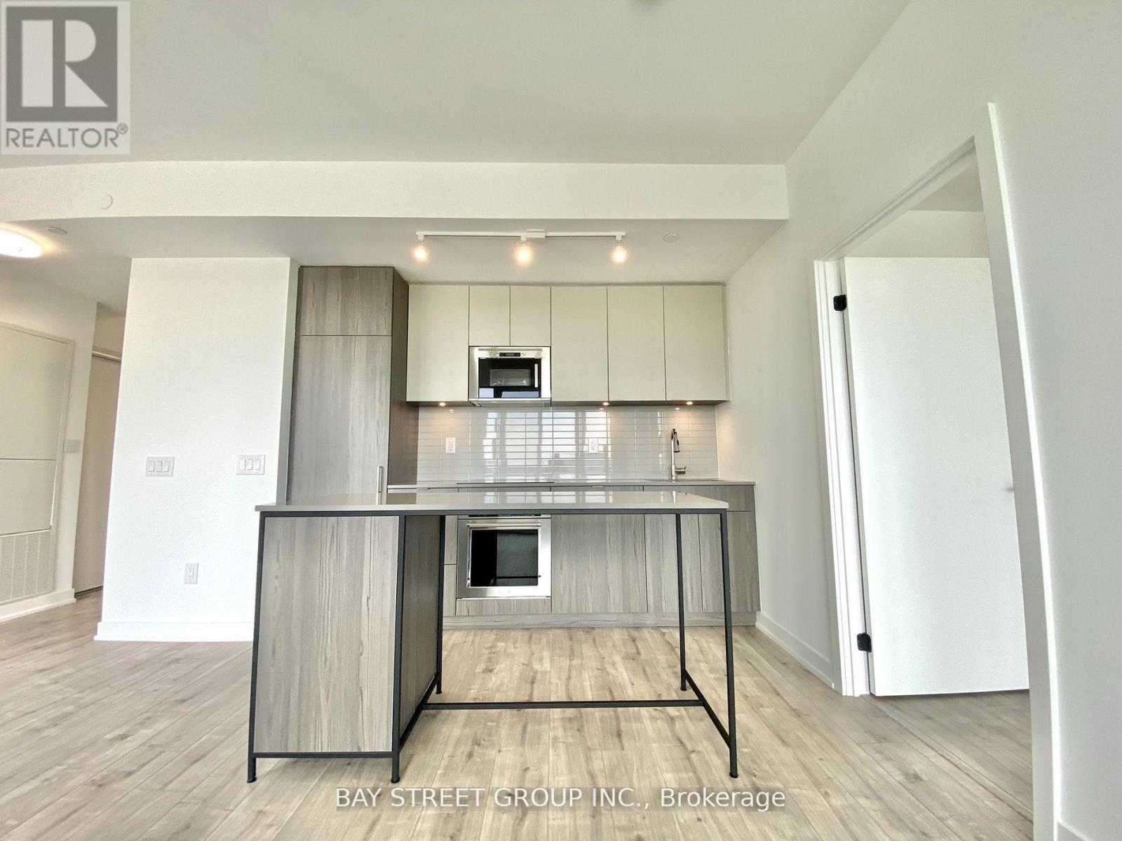 1313 - 220 Missinnihe Way, Mississauga, Ontario  L5H 1G5 - Photo 4 - W12149454