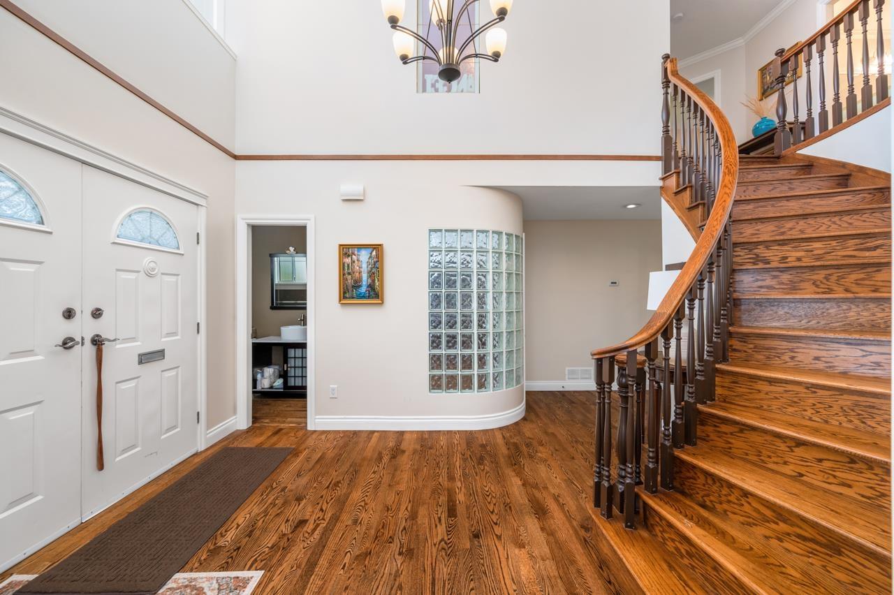 Property at 12967 21A AVENUE image 3