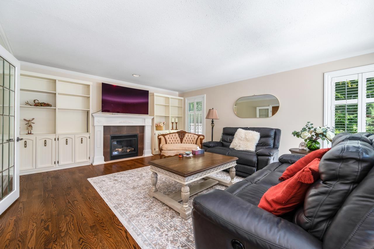 Property at 12967 21A AVENUE image 5