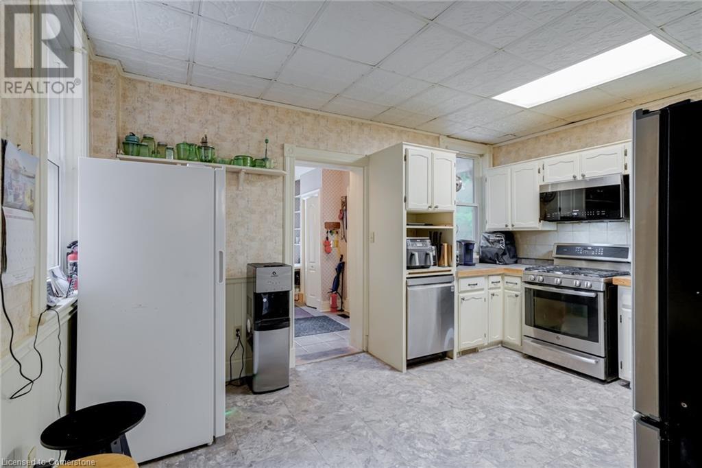 94 Sutherland Street W, Caledonia, Ontario  N3W 1B4 - Photo 11 - 40711956