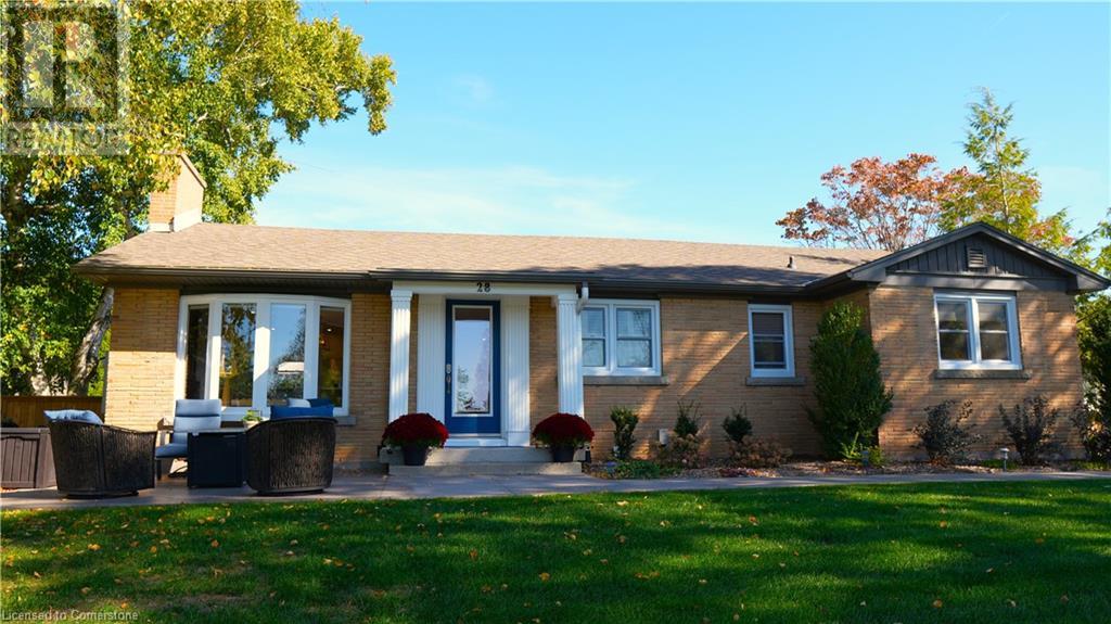 Property at 28 DONJON Boulevard image 1