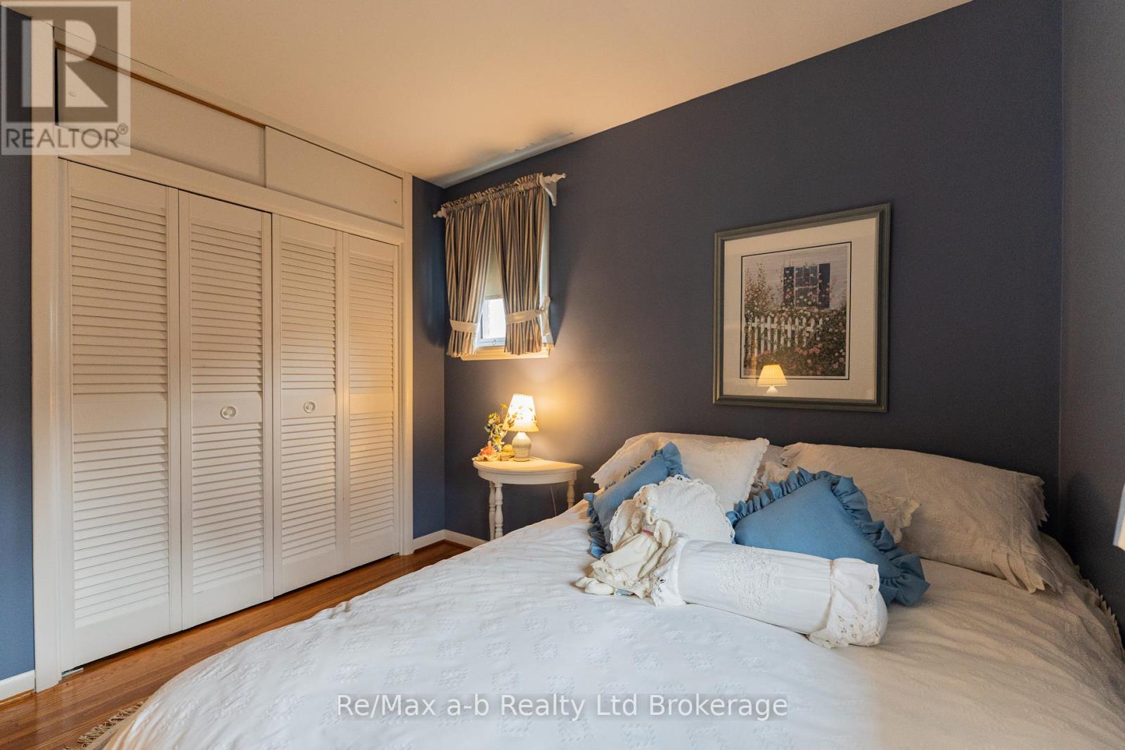 41 Parkwood Drive, Tillsonburg, Ontario  N4G 2B7 - Photo 24 - X12148734