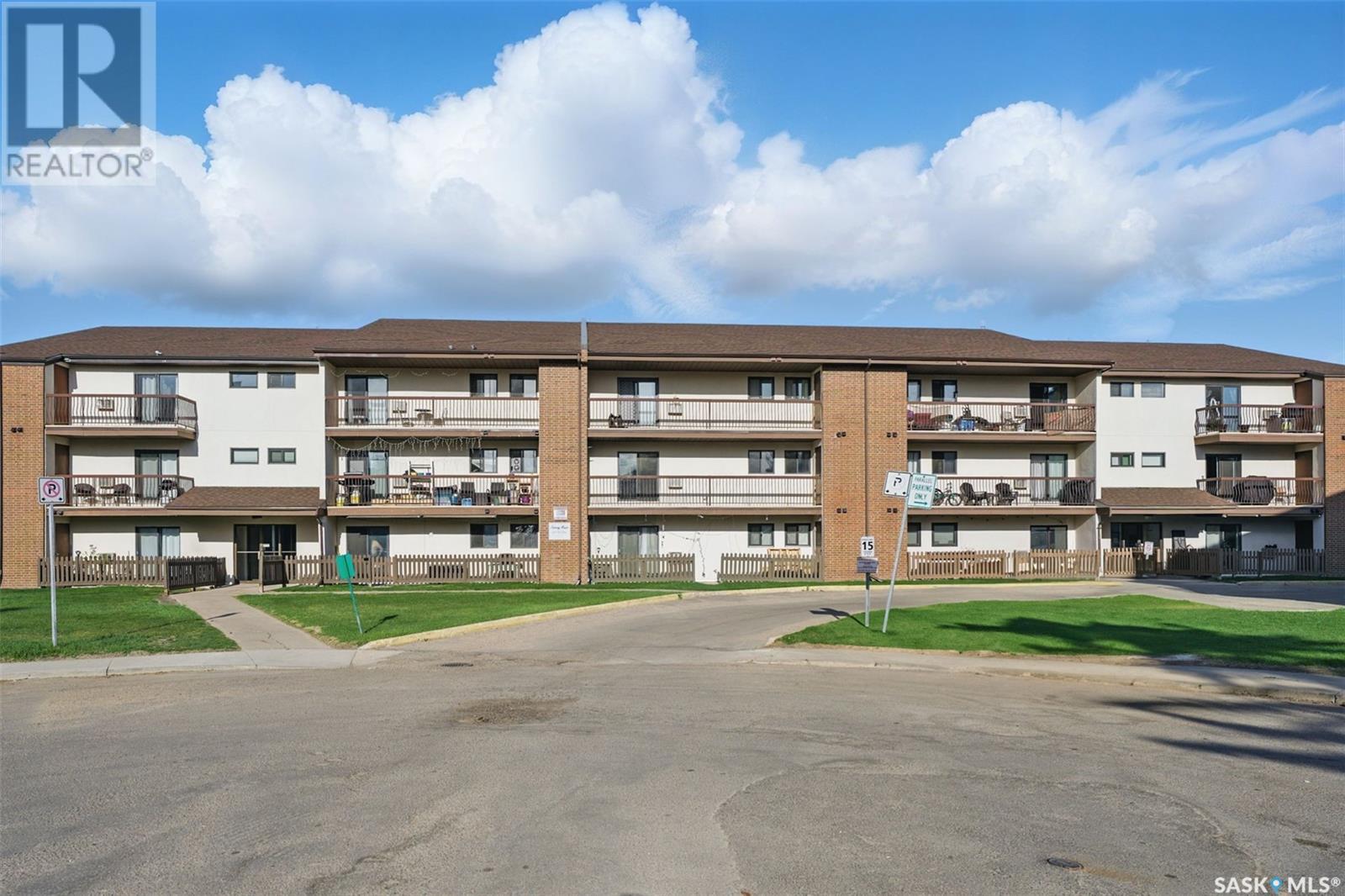205 211 Tait Place, Saskatoon, Saskatchewan  S7H 5L5 - Photo 1 - SK005988