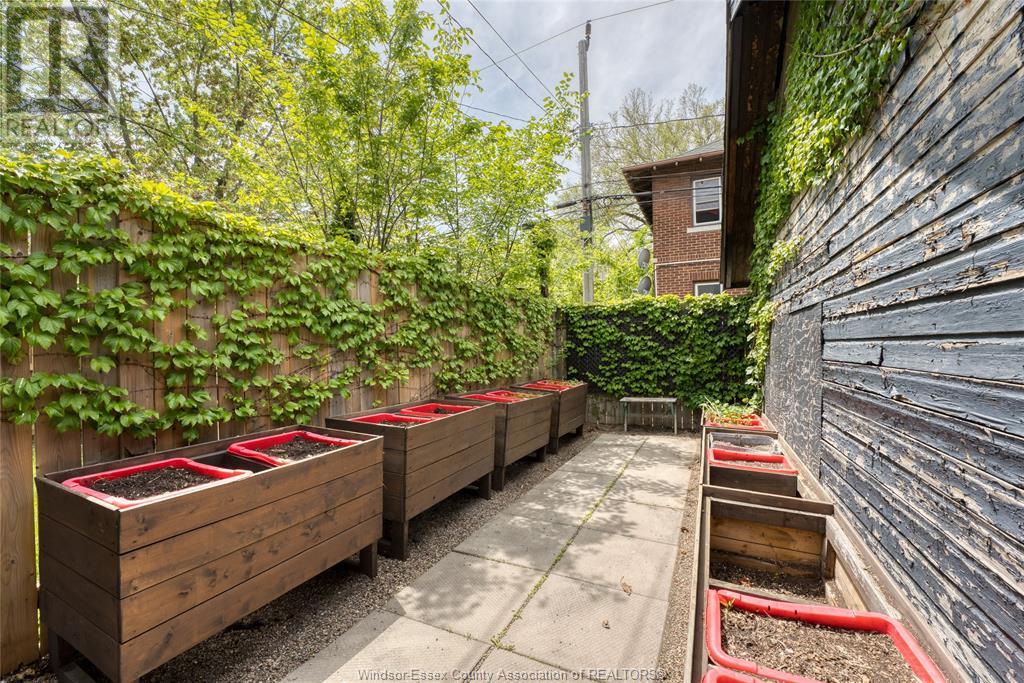 1605 Dougall, Windsor, Ontario  N8X 1S4 - Photo 42 - 25012170
