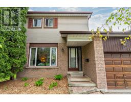 416 GOTHIC DRIVE, Oshawa, Ontario