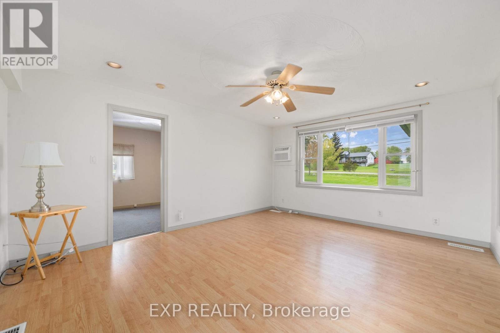 1083 Lakeside Drive, Prince Edward County, Ontario  K0K 1T0 - Photo 12 - X12149524