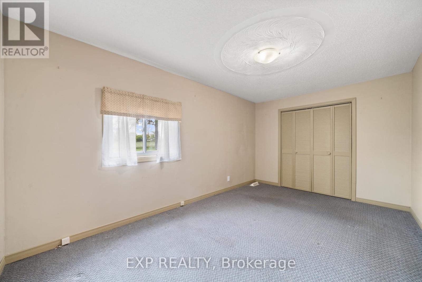 1083 Lakeside Drive, Prince Edward County, Ontario  K0K 1T0 - Photo 17 - X12149524