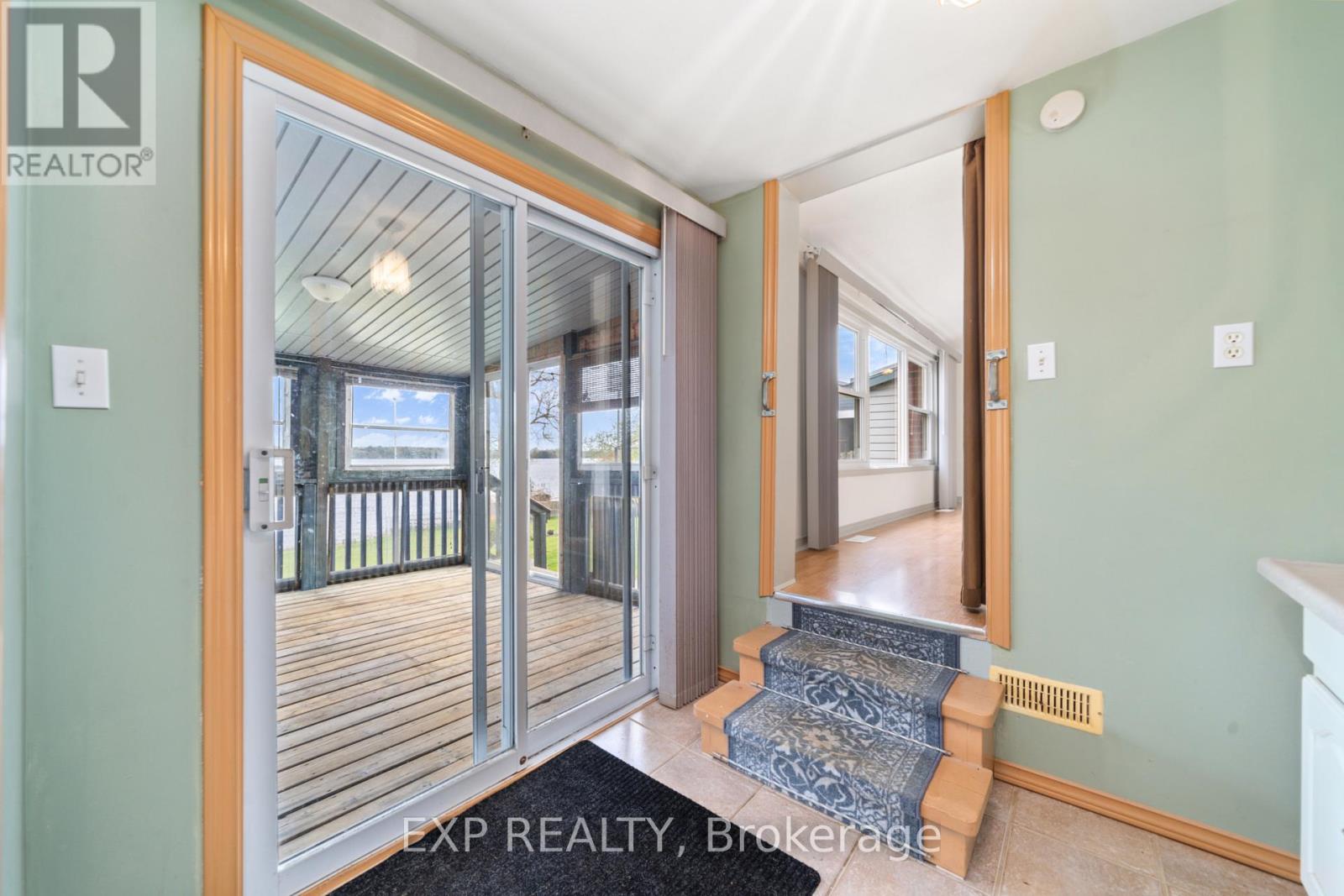 1083 Lakeside Drive, Prince Edward County, Ontario  K0K 1T0 - Photo 22 - X12149524