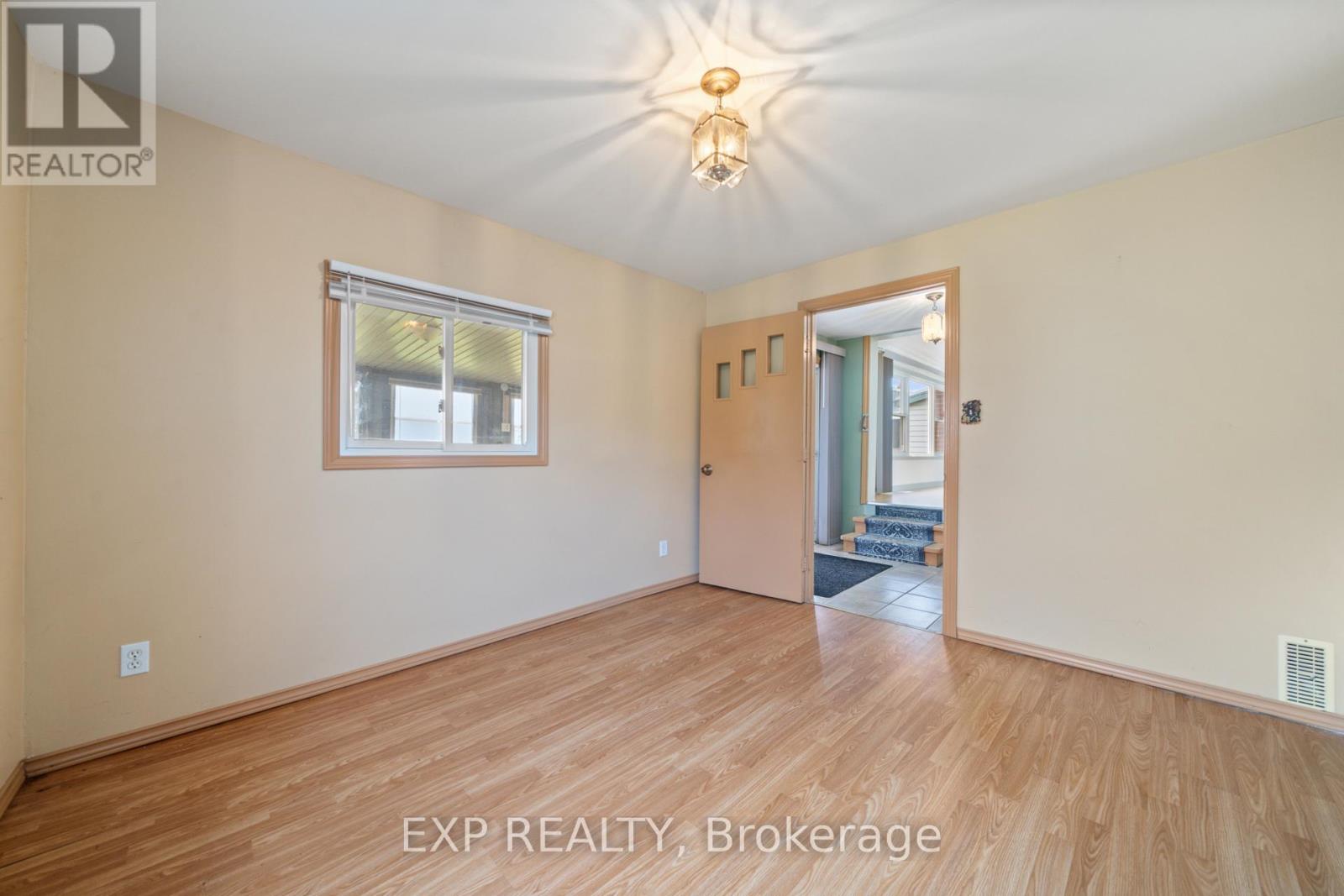 1083 Lakeside Drive, Prince Edward County, Ontario  K0K 1T0 - Photo 25 - X12149524