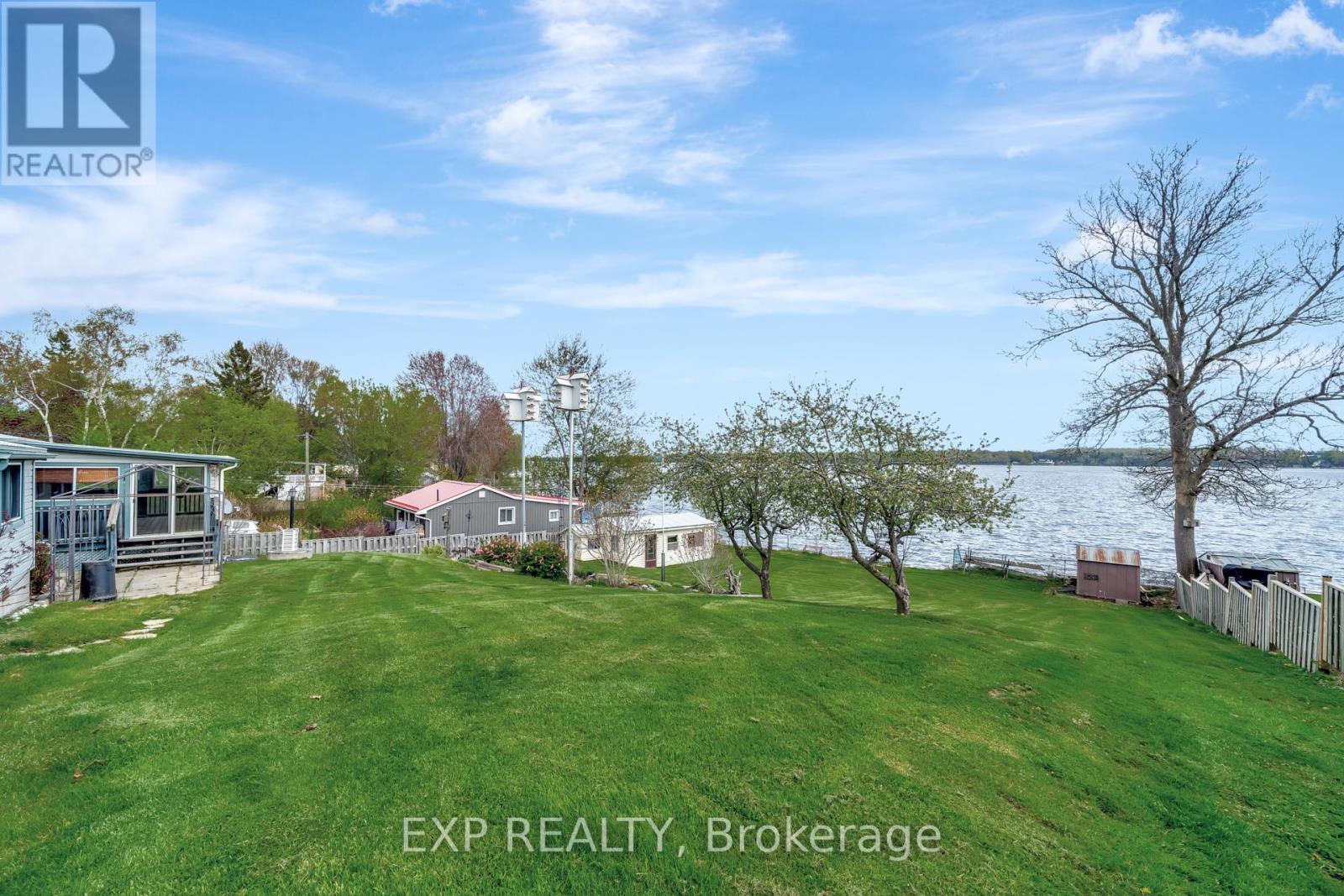 1083 Lakeside Drive, Prince Edward County, Ontario  K0K 1T0 - Photo 35 - X12149524