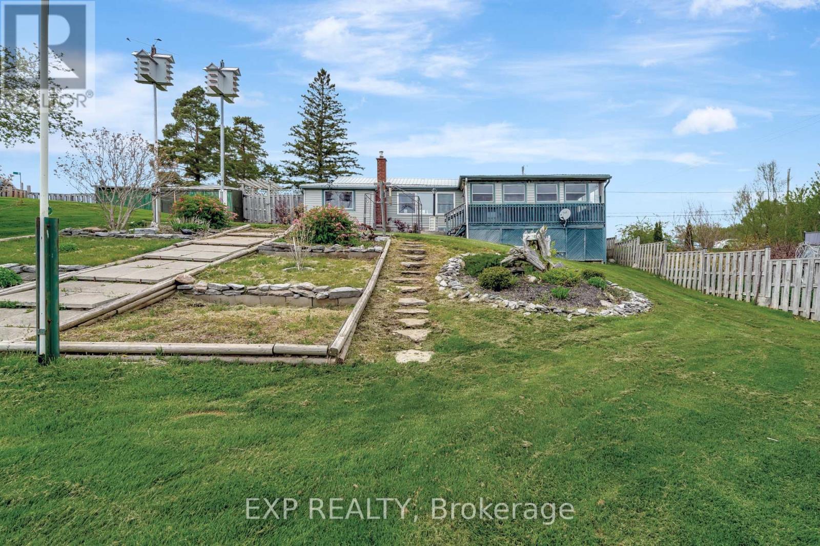 1083 Lakeside Drive, Prince Edward County, Ontario  K0K 1T0 - Photo 36 - X12149524