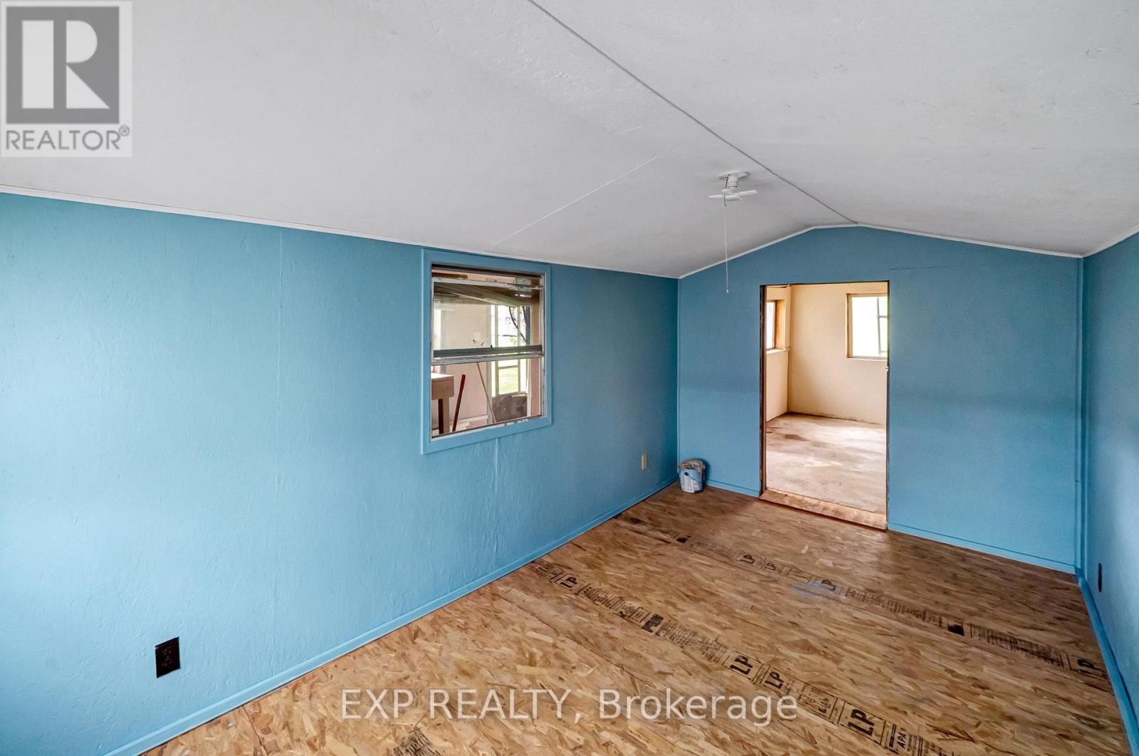 1083 Lakeside Drive, Prince Edward County, Ontario  K0K 1T0 - Photo 44 - X12149524