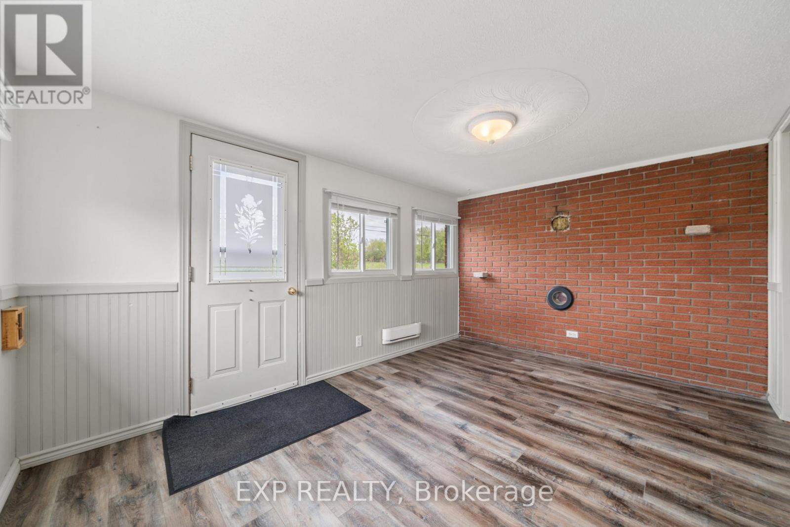 1083 Lakeside Drive, Prince Edward County, Ontario  K0K 1T0 - Photo 7 - X12149524