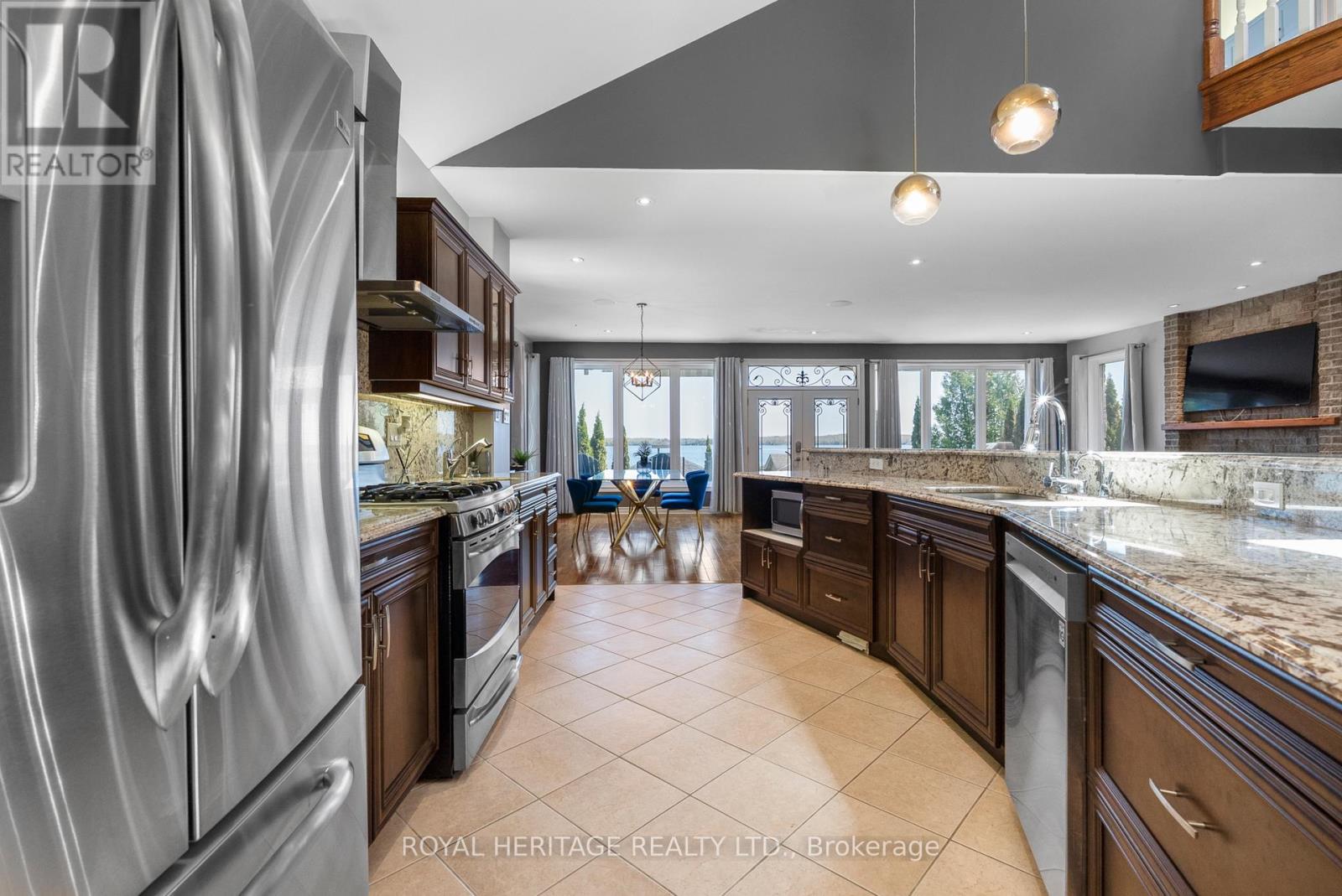 34 Hills Road, Kawartha Lakes, Ontario  K0M 1A0 - Photo 12 - X12149525